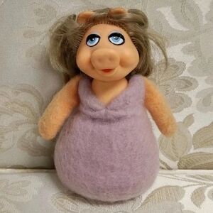 Miss Piggy Muppet Beanie Beanbag